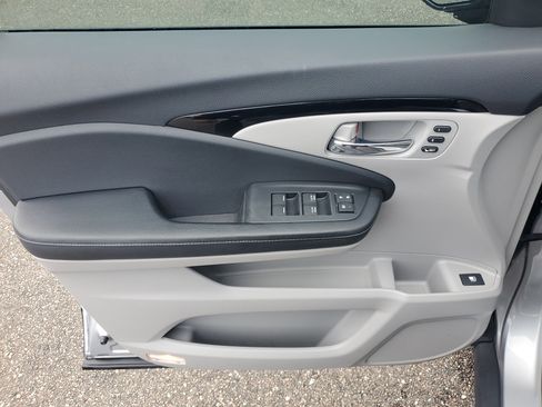 Certified 2017 Honda Ridgeline RTL-E image 25