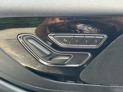 Used 2025 Lincoln Aviator AWD image 26