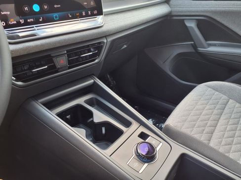 New 2025 Volkswagen Tiguan S w/ 18" Wheel Package image 17