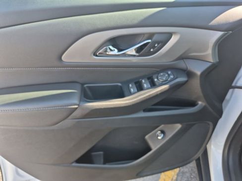 Certified 2023 Chevrolet Traverse LT image 24