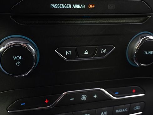 Used 2018 Ford Edge SEL w/ Canadian Touring Package image 31