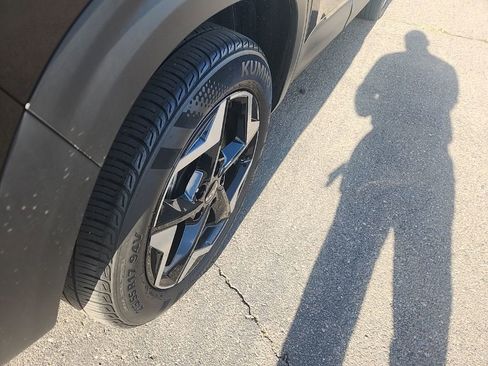 Certified 2024 Kia Seltos EX FWD image 15
