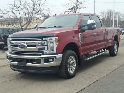 Used 2019 Ford F250 Lariat w/ Lariat Ultimate Package image 3
