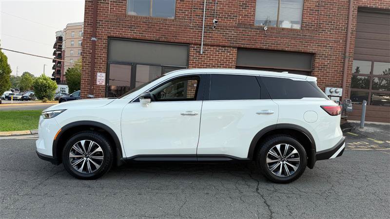 Used 2023 INFINITI QX60 Pure w/ Cargo Package AWD/4WD image 6