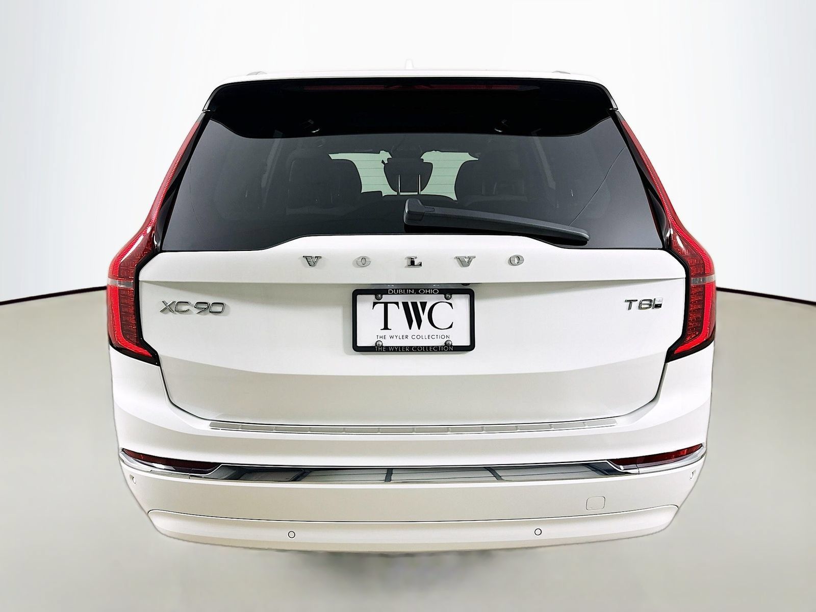 Used 2026 Volvo XC90 T8 Plus w/ Protection Package Premier AWD/4WD image 6