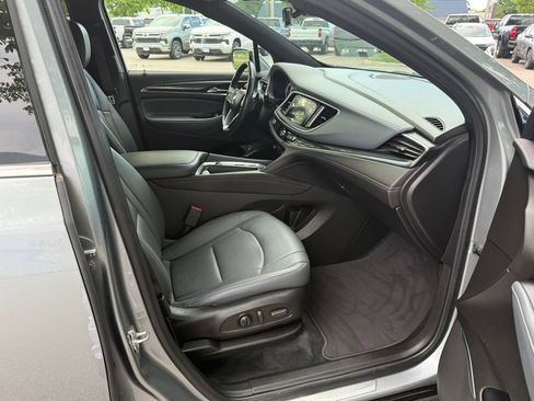 Used 2023 Buick Enclave Essence w/ Experience Buick Package FWD image 17