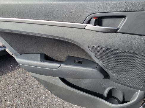 Used 2020 Hyundai Elantra Value Edition w/ Cargo Package (C1) image 11