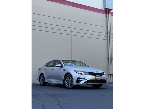 Used 2020 Kia Optima LX image 22