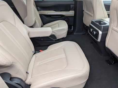 Used 2024 Ford Expedition Limited AWD/4WD image 35
