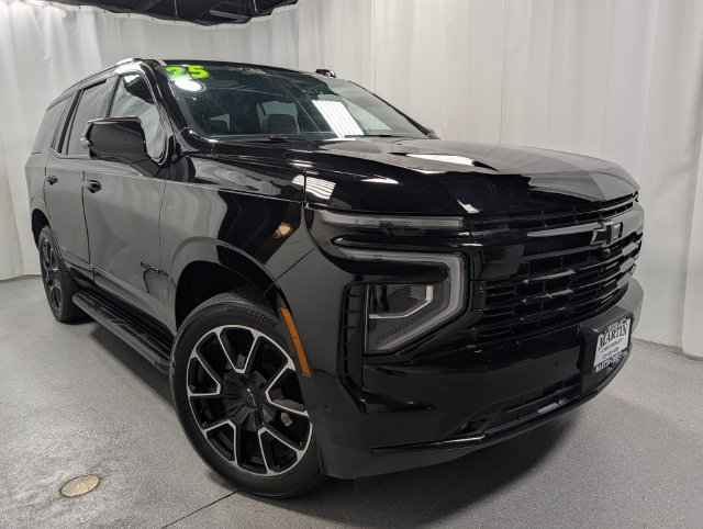 Used 2025 Chevrolet Tahoe RST w/ Advanced Technology Package AWD/4WD image 2