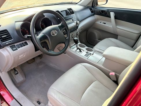 Used 2008 Toyota Highlander FWD 4dr Base (Natl) image 54