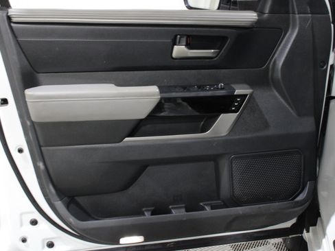 Used 2024 Toyota Tundra Limited image 5