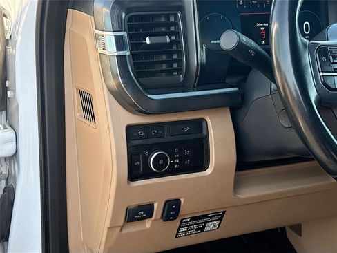 Used 2023 Ford F250 Lariat w/ Chrome Package image 11