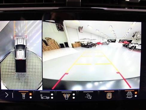 New 2026 GMC Sierra 2500 AT4 w/ AT4 Premium Plus Package AWD/4WD image 5