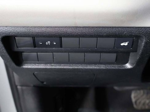 Used 2022 Mitsubishi Outlander SEL image 38