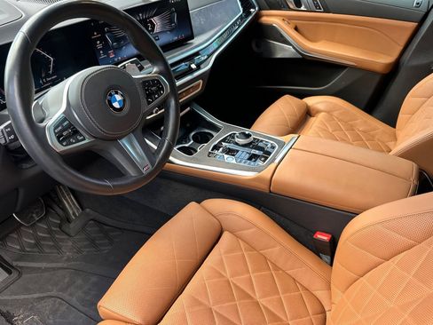 Certified 2025 BMW X7 xDrive40i w/ Executive Package AWD/4WD image 11