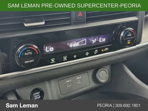 Used 2024 Nissan Rogue SV FWD image 15