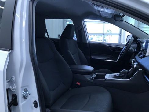 Certified 2025 Toyota RAV4 LE AWD/4WD image 22