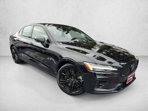 Certified 2024 Volvo S60 T8 Plus image 3