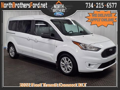 Used 2022 Ford Transit Connect XLT image 1