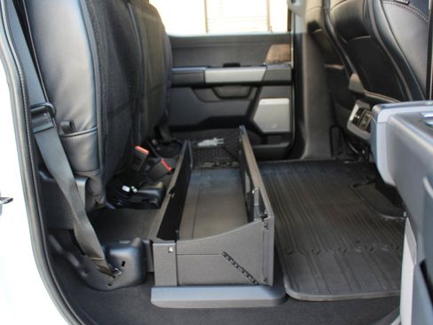 Used 2025 Ford F250 Lariat AWD/4WD image 42