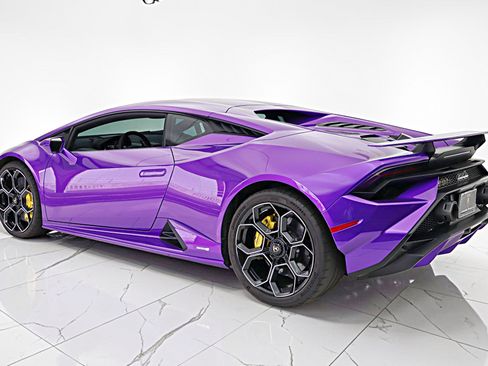Used 2024 Lamborghini Huracan Tecnica RWD image 7