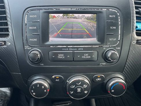 Used 2016 Kia Forte EX FWD image 16