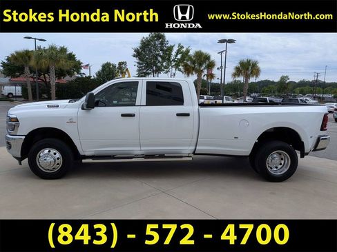 Used 2025 RAM 3500 Tradesman w/ Chrome Appearance Group AWD/4WD image 11