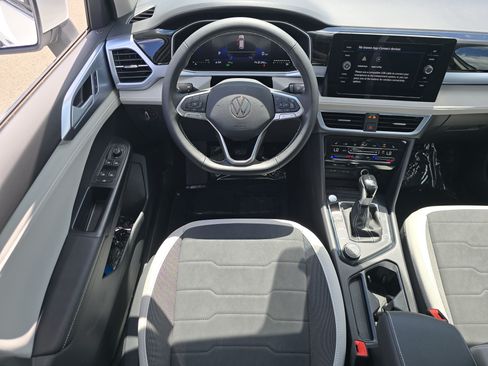 New 2026 Volkswagen Taos SE AWD/4WD image 20