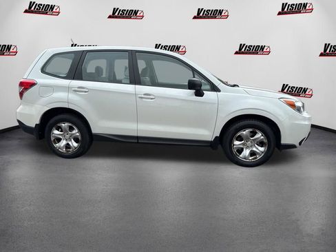 Used 2015 Subaru Forester 2.5i AWD/4WD image 4
