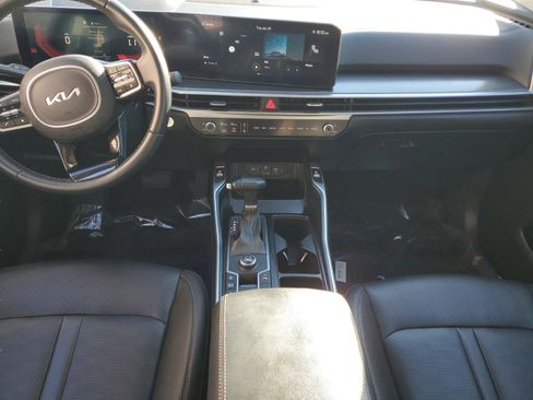 Certified 2024 Kia Sorento S image 11
