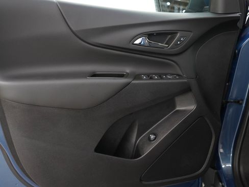 Used 2024 Chevrolet Equinox LT FWD image 19