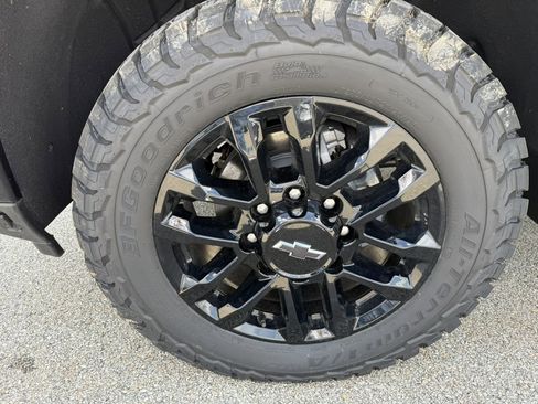 New 2026 Chevrolet Silverado 2500 LT w/ Trail Boss Package AWD/4WD image 9