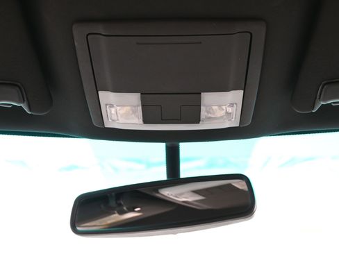 Used 2015 Ford Explorer XLT w/ Equipment Group 202A FWD image 28