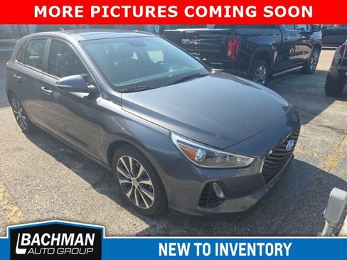Used 2019 Hyundai Elantra GT w/ Style Package 02 FWD image 2