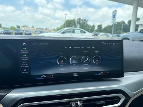 Used 2023 BMW i4 eDrive35 RWD image 19