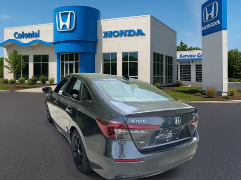 Used 2025 Honda Civic Sport image 4