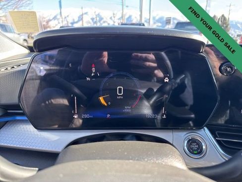 Certified 2025 Chevrolet Trax LT image 16