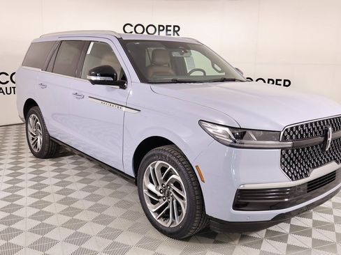New 2026 Lincoln Navigator Reserve AWD/4WD image 1