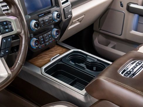 Used 2019 Ford F250 Limited image 11