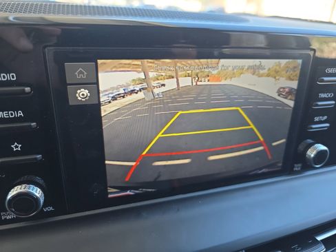 Certified 2025 Kia Seltos LX image 13