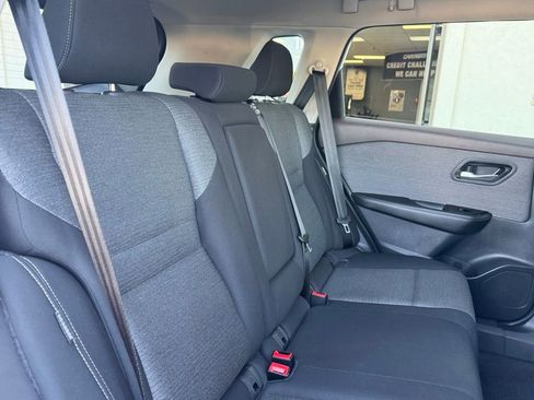 Used 2023 Nissan Rogue SV FWD image 17