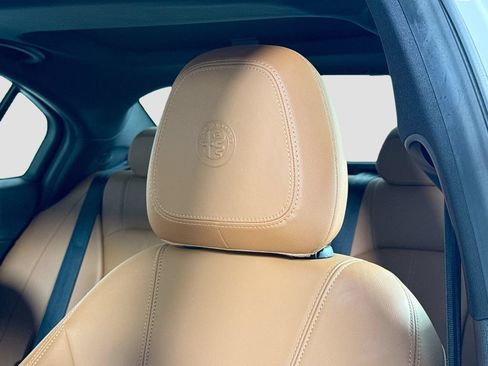 Used 2022 Alfa Romeo Giulia Ti RWD image 20