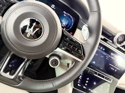 Used 2023 Maserati Grecale Modena AWD/4WD image 67