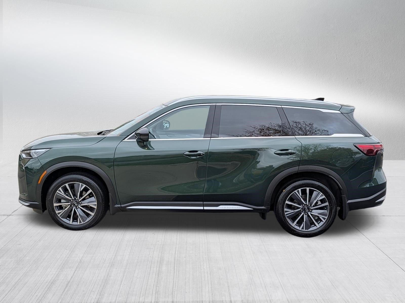Certified 2026 INFINITI QX60 Luxe w/ Cargo Package AWD/4WD image 4