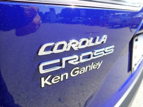 Certified 2022 Toyota Corolla Cross LE AWD/4WD image 7