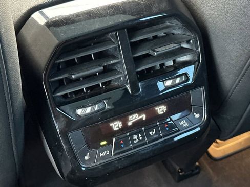 Used 2023 BMW iX xDrive50 w/ Premium Package image 13