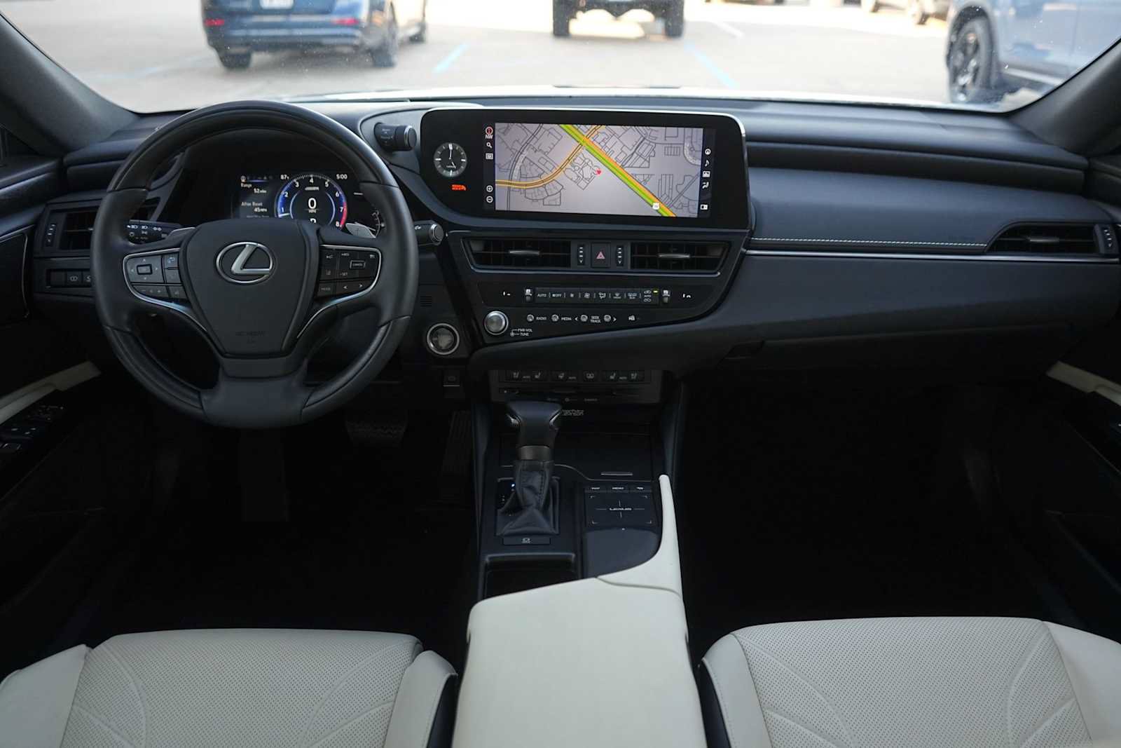 Used 2022 Lexus ES 350 Ultra Luxury w/ Accessory Package 2 FWD image 10