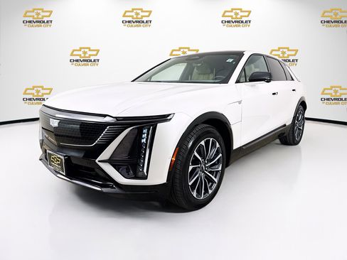Used 2024 Cadillac Lyriq Sport w/ Nappa Leather Package AWD/4WD image 3