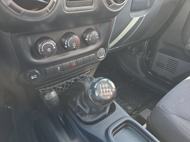 Used 2014 Jeep Wrangler Sport AWD/4WD image 27